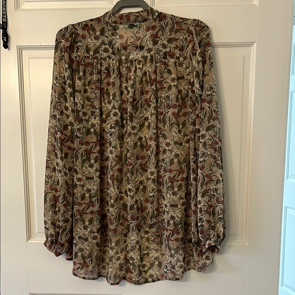 Karlie Brown and Tan Floral Blouse - Picture 8 of 9